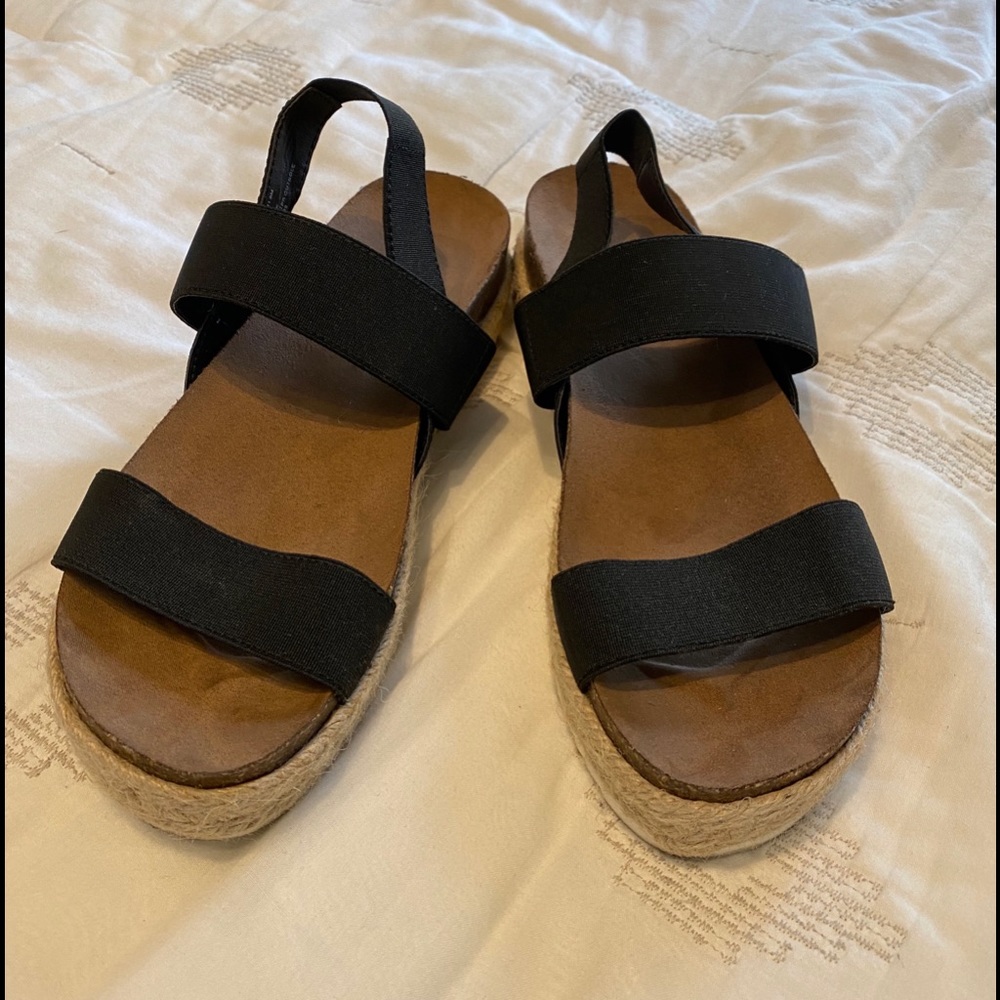 Madden Girl Cybell espadrille platform sandals